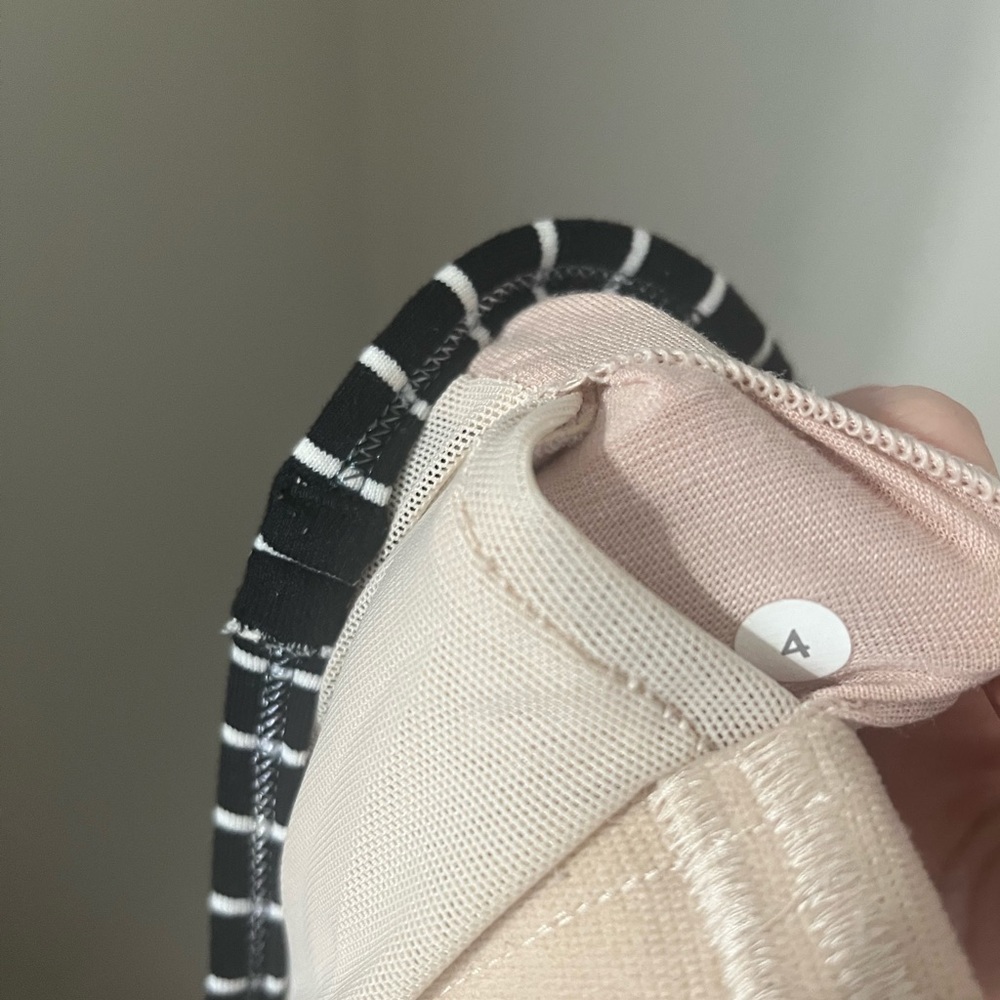 Lululemon | Black and White Striped, Power Y Back Tank Top - Picture 5 of 5